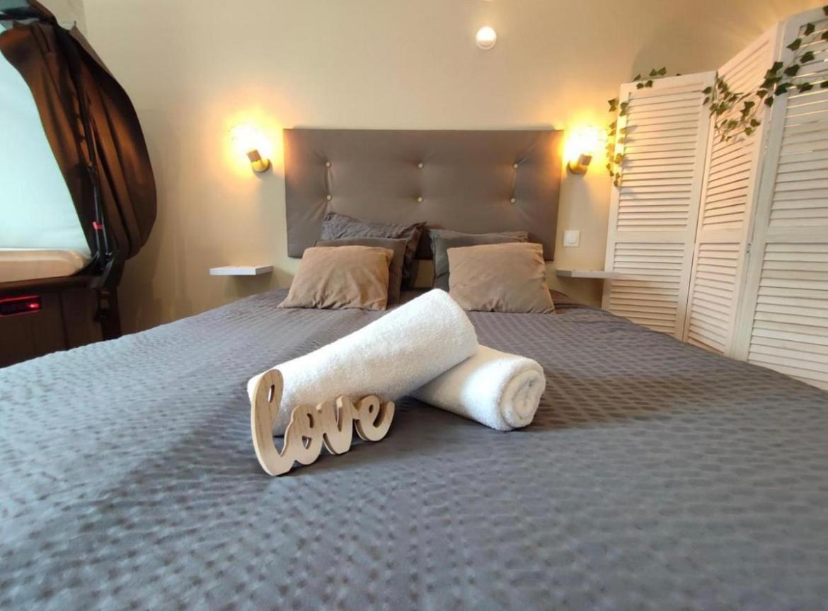 Le Cocoon D'Emy Bed and Breakfast Louvetot Buitenkant foto